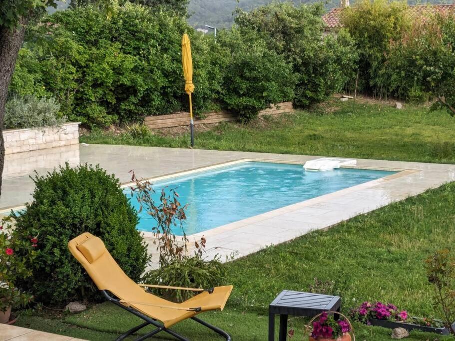 Villa Calme Avec Piscine A Greoux Exterior foto